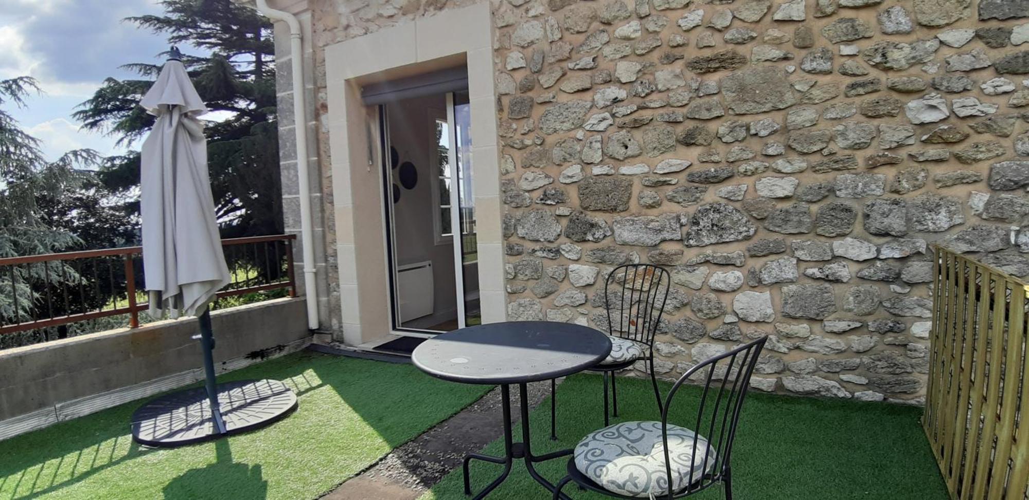 A L'Ombre De La Treille -Proche Saint-Emilion Bed and Breakfast Εξωτερικό φωτογραφία