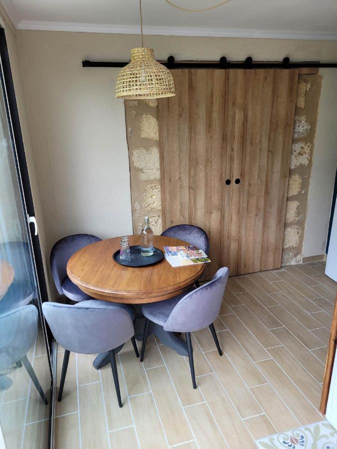 A L'Ombre De La Treille -Proche Saint-Emilion Bed and Breakfast Εξωτερικό φωτογραφία